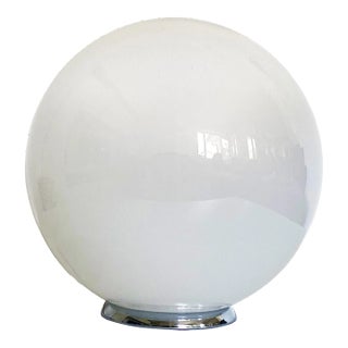 Contemporary Scenographic Murano Vanished-White Murano Glass Table Lamp in 70's Style For Sale