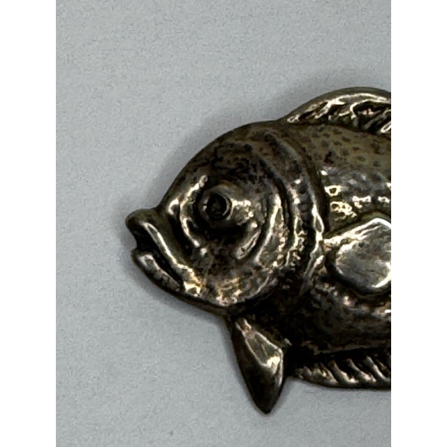 1940s Mid-Century Sterling Silver Bream Fish Brooch Scandinavian Modernist Style Taste For Sale - Image 5 of 18