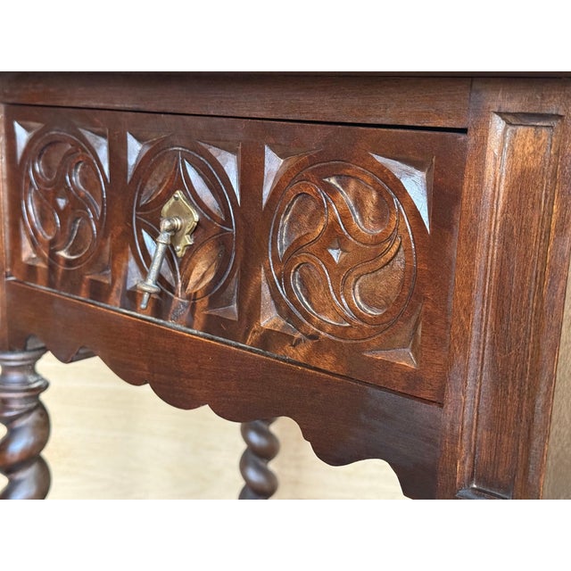 Mid 19th Century Pair of Dark Carved Spanish Nightstands with Drawer For Sale - Image 13 of 18