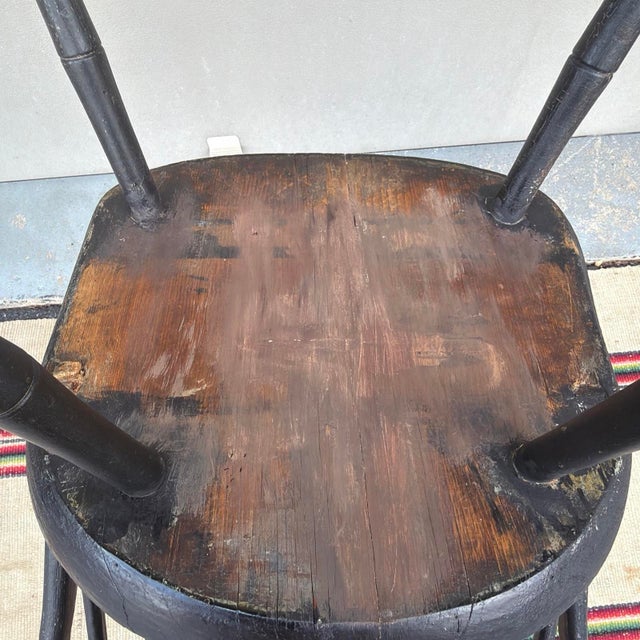 Early 19th Century Antique Black Painted Bow-Back Kitchen Windsor Side Chair, Ca. 1800 For Sale - Image 5 of 12