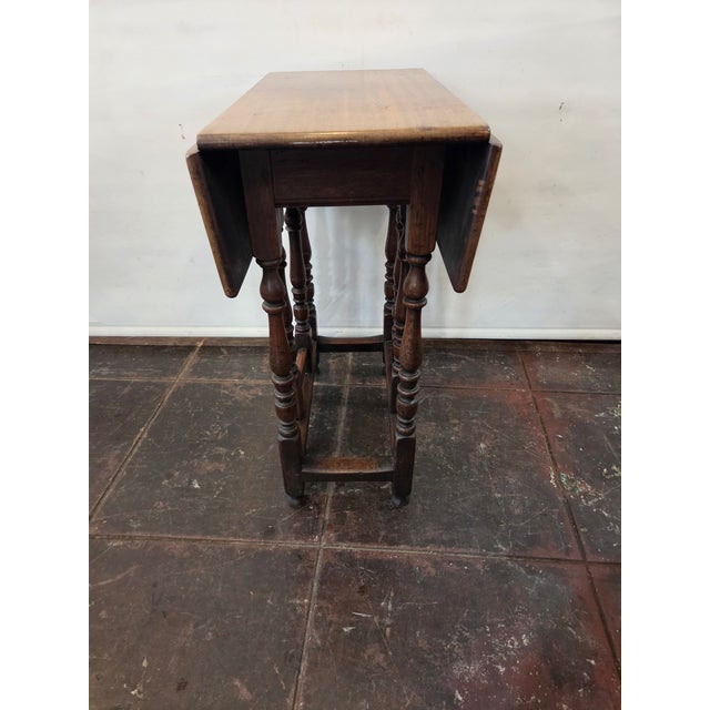 18th Century Drop Leaf Gate Leg Brown Mahogany Small Table William & Mary For Sale - Image 12 of 18