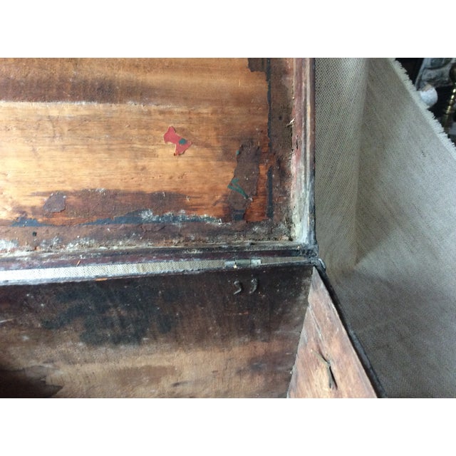 Antique Chinese Export Yew Wood & Brass Tea Caddy, Hand-Painted, Late Qing Dynasty, Circa 1880 For Sale - Image 10 of 12