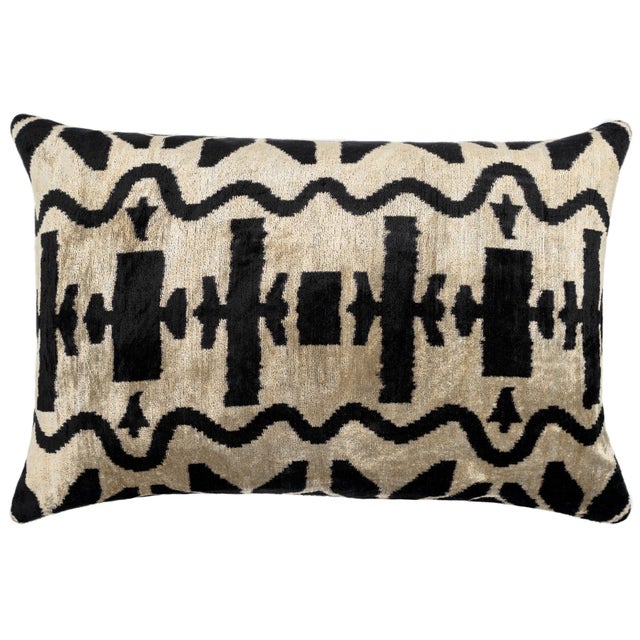 "️ Goose Down Pillows Delight: Ever had that cloud-like feeling? That's what we're bringing to your couch! Obsessed with...