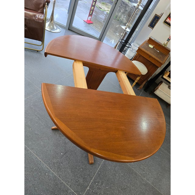 Scandinavian Round Extendable Table in Teak, 1967 For Sale - Image 6 of 11