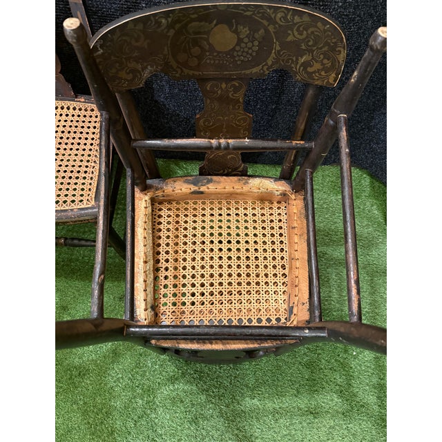 Wood 19th Century Hitchcock Style - Set of 5 Antique Painted Stenciled Caned Dining Room Set For Sale - Image 7 of 11