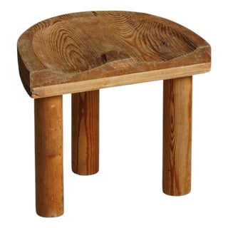 Mid-Century Swedish Folk Art Sculptural Pine Stool, 1950s For Sale