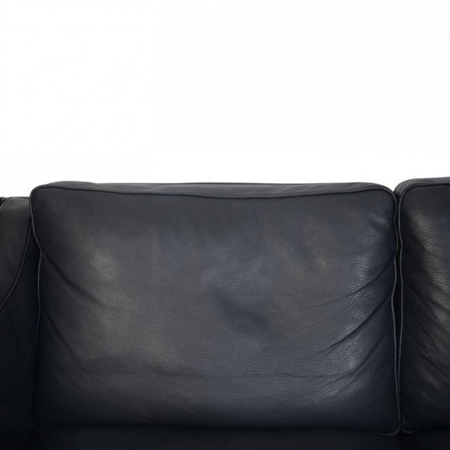 Vintage 2212 Two-Seater Sofa in Black Leather by Børge Mogensen, 1980s For Sale - Image 4 of 18