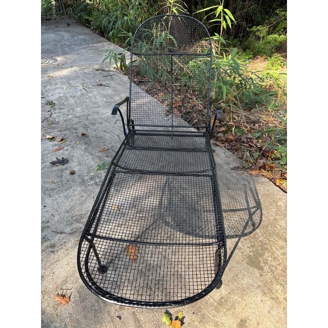 Mediterranean 1930s Russell Woodard Rare Sculptura Chaise Lounge, Restored, Attributed For Sale - Image 3 of 6