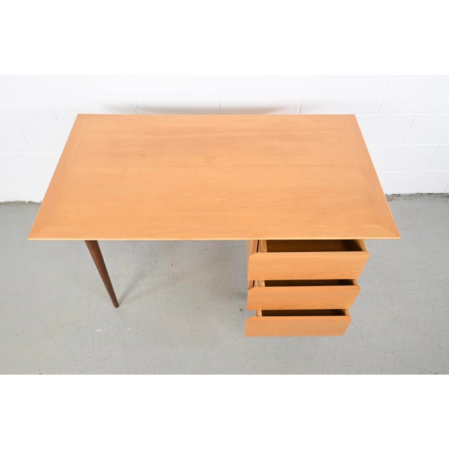Brown Florence Knoll for Knoll Associates Mid Century Modern Desk For Sale - Image 8 of 13