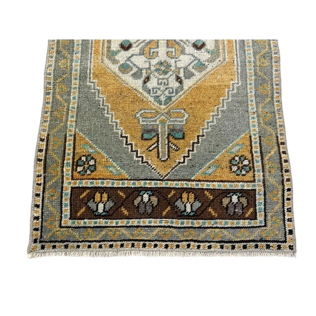 Vintage Gray Turkish Oushak Hand-Knotted Rug, 01'07 X 03'03 For Sale - Image 4 of 6