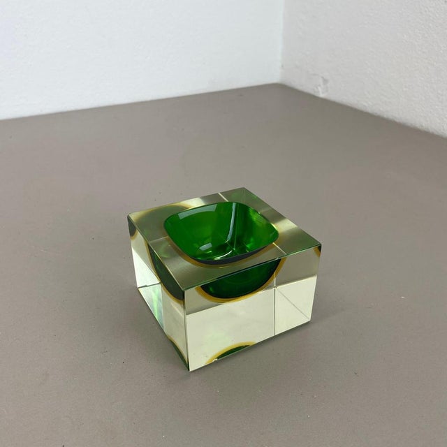 Flavio Poli Murano Green Glass Sommerso Block Cube Ashtray from Flavio Poli, Italy, 1970s For Sale - Image 4 of 18