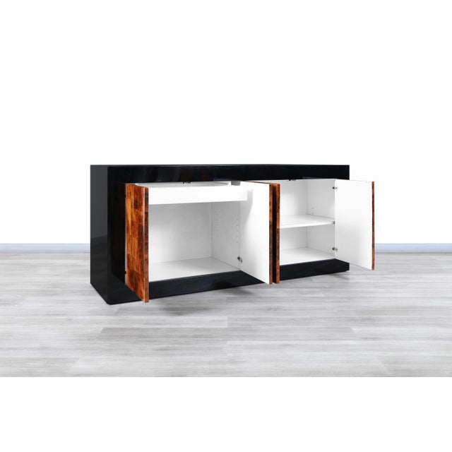 Black Mid-Century Modern Burl Wood and Black Lacquered Credenza by Directional, 1970s For Sale - Image 8 of 10