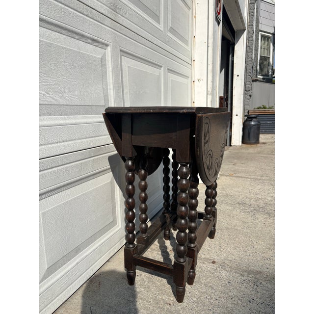 English Arts & Crafts Oak Barley Twist Gateleg Drop Leaf Table For Sale In New York - Image 6 of 11
