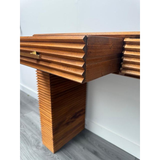 1970s Three Drawers Fluted Wood Console Table with Crimson Red Glass Top, 1970s For Sale - Image 5 of 9