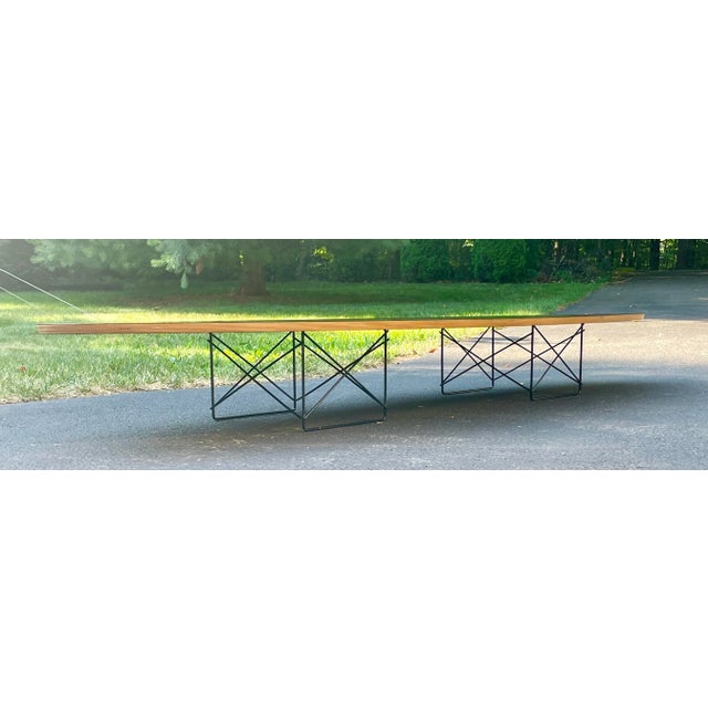 Offered is a Mid Century Modern Charles & Ray Eames designed ETR or Surfboard Coffee Table by Herman Miller. It has a...