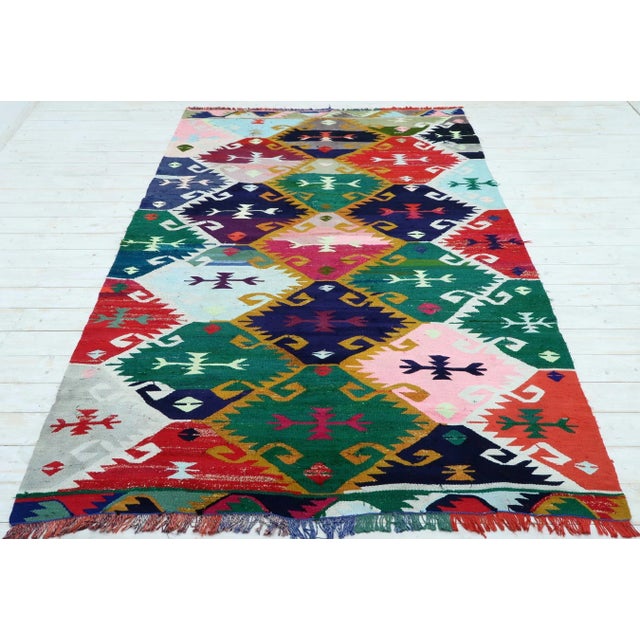 Vintage Turkish Kilim Rug-5’5’x8’11" For Sale - Image 4 of 13