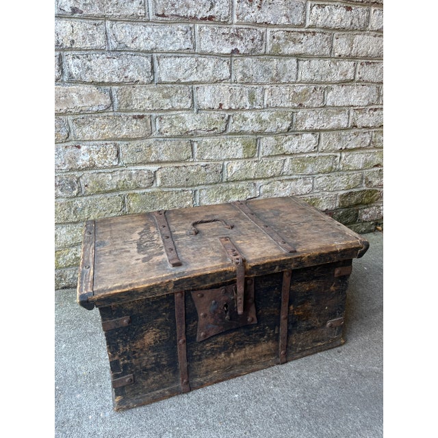 Swedish wooden box from the 18th century. This vintage box can be used as either a decorative box or for functional use,...