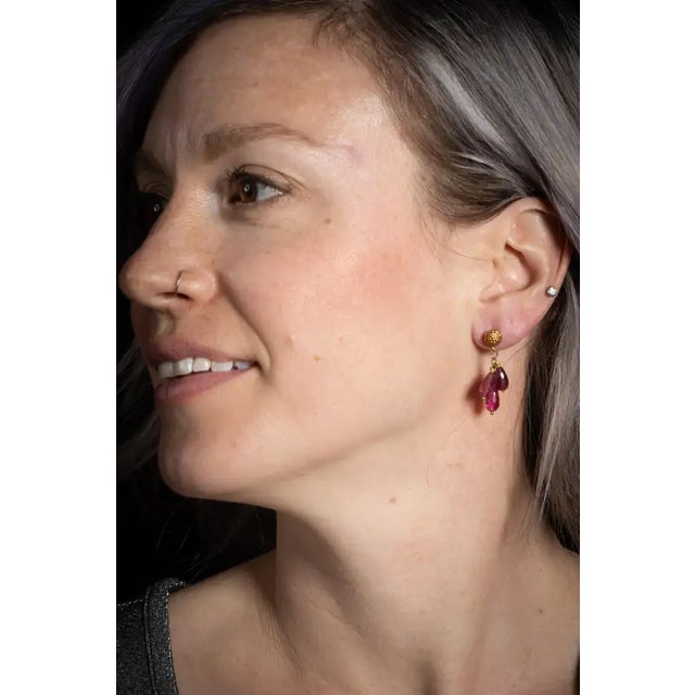 Deborah Lockhart Phillips 1990s 22K Gold Drop Earrings with Pink Tourmaline Briolettes, Pair For Sale - Image 4 of 4