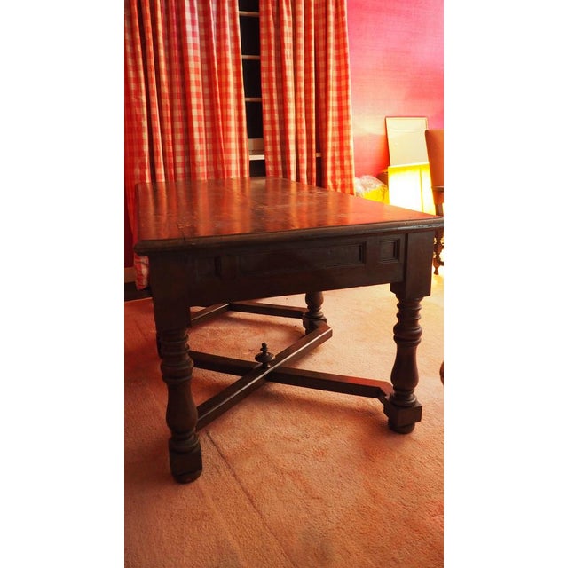 Louis XIV Veneto Table in Walnut For Sale - Image 4 of 18