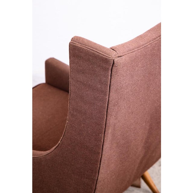 1960s Mid-Century Modern Lounge Chair Attributed to Kroehler with Brown Ottoman For Sale - Image 10 of 11