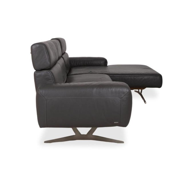Monroe Leather Corner Sofa in Grey Anthracite and Wood Brown with Right Chaise Lounge and Manual Function from Koinor For Sale - Image 17 of 18