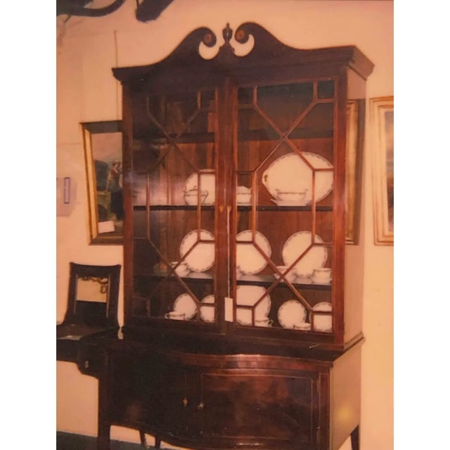 Traditional American Federal Period Mahogany & Satinwood Inlaid Cabinet C. 1820 For Sale - Image 3 of 7