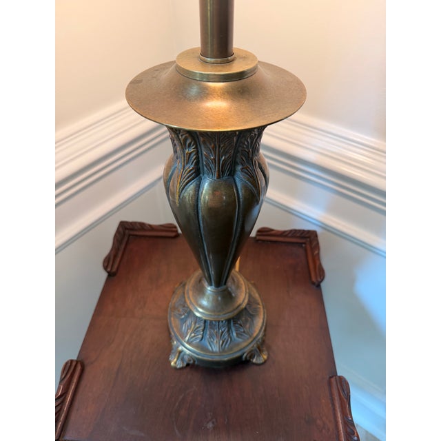 1970s Neoclassical Brass Table Lamp With Acanthus Leaf Detail For Sale - Image 4 of 7