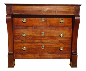 Chest of Drawers in Walnut, 1820s
