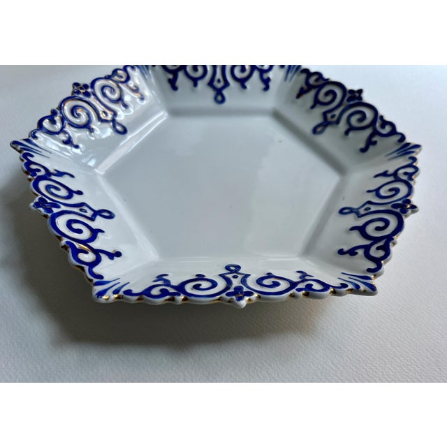 White Vintage White Hexagonal Ceramic Serving Dish With Cobalt Blue & Gold Trim For Sale - Image 8 of 16
