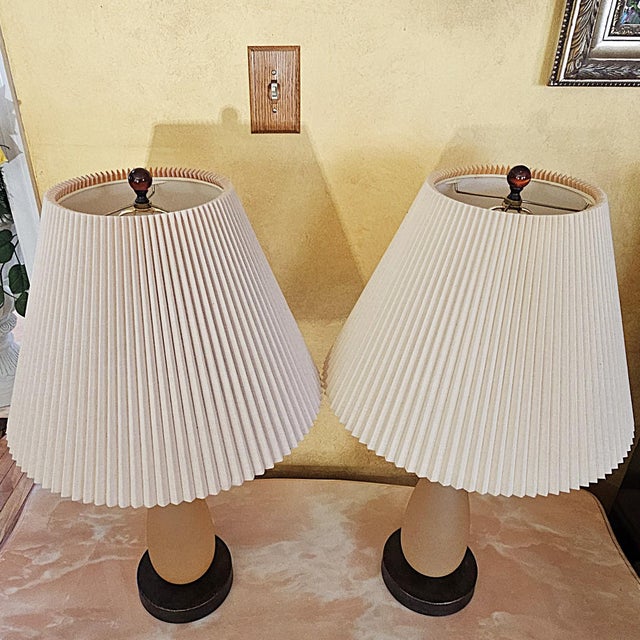 Pair of Frosted Glass and Scrollwork Table Lamps, Early 21st Century For Sale - Image 4 of 18