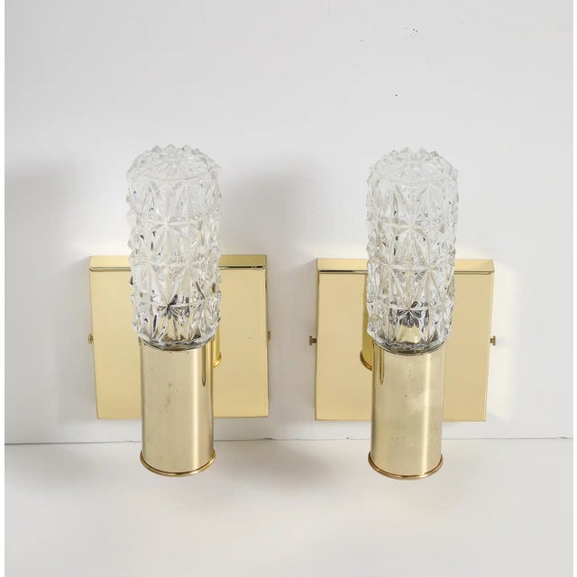 Pair of 1960's Minimalist Brass and Faceted Crystal Wall Sconces by Doria. For Sale In New York - Image 6 of 9