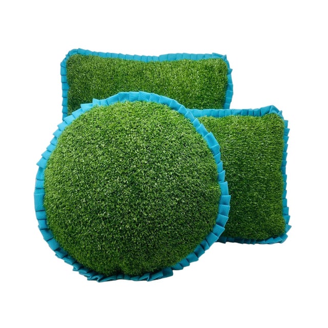 2020s The Minted Monkey Turf Pillows - Artificial Turf Outdoor Pillows With Turquoise Ruffle Welting - Large Lumbar For Sale - Image 5 of 10
