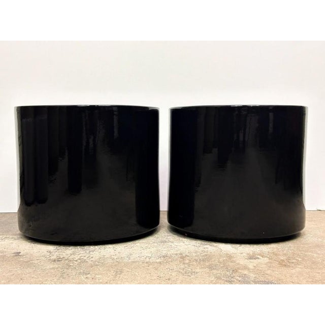 Mid-Century Modern 1970s Attributed to Gainey Mid-Century Black Pottery Planters- A Pair For Sale - Image 3 of 5