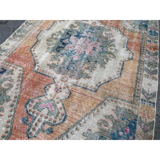 1960s 1960s Vintage Turkish Oushak Handwoven Area Rug - 4′5″ × 6′10″ For Sale - Image 5 of 11