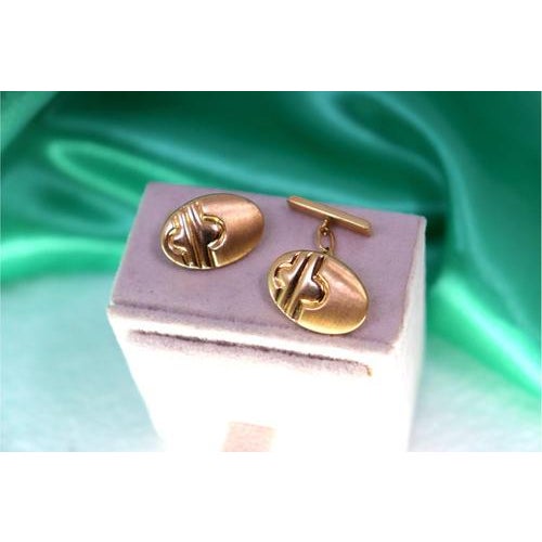 Oval Gold Cufflinks with Reliefs and Bands on the Crossbars, Set of 2 For Sale - Image 6 of 8