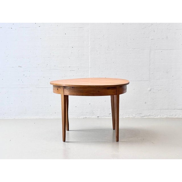 Wood Round Dining Table in Alder Wood For Sale - Image 7 of 16