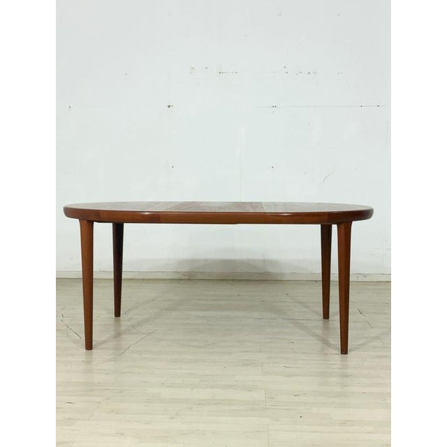 Mid-Century Danish Round Extendable Teak Model 16573 Dining Table from VV Møbler Spøttrup For Sale - Image 5 of 18