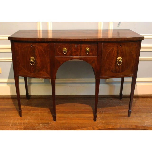 Circa 1770-90 George III Small Bowfront Sideboard For Sale In Raleigh - Image 6 of 11