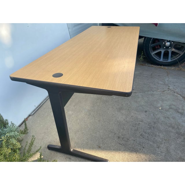 American 1990s Vintage Herman Miller Work Group Desk Table For Sale - Image 3 of 13