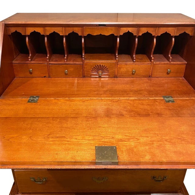 18th Century American Cherry Desk on Frame For Sale In Charleston - Image 6 of 7