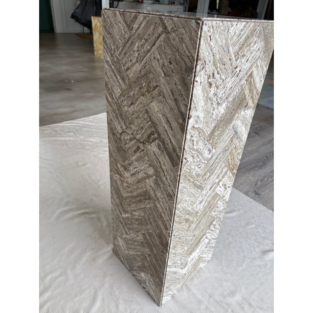 1970s Gray Stone Herringbone Pedestal With Sculptural Geometric Inlay For Sale - Image 5 of 9