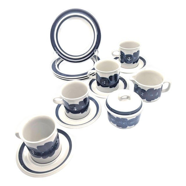 Vintage Arabia Finland Anemone Coffee Cups & Dessert Plates Designed by Ulla Procope, Set of 14 Pieces For Sale