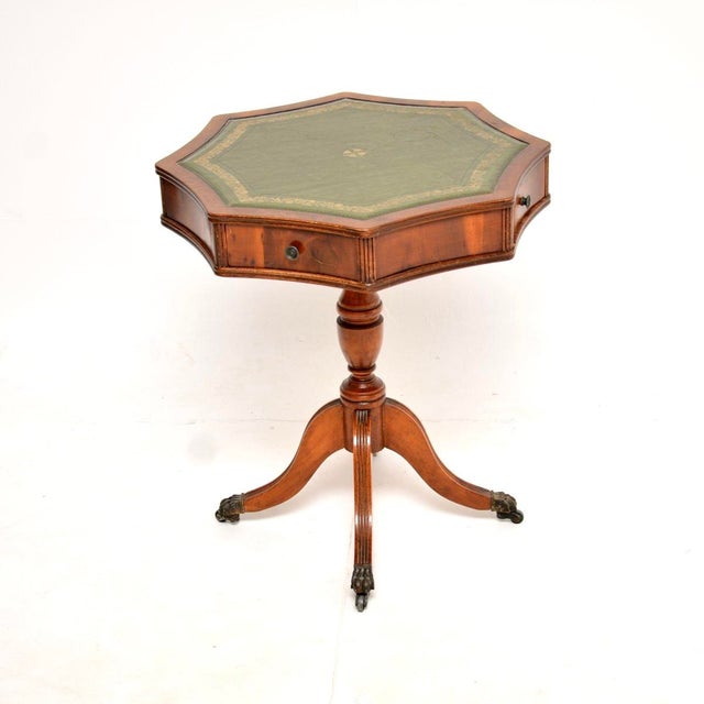 Hollywood Regency Vintage Top Drum Table in Yew Wood and Leather, 1950 For Sale - Image 3 of 9