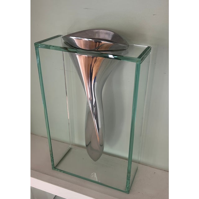 1980s Lisa Mori “Twisted Tornado” Italian Postmodern Aluminum & Glass Sculptural Vase, 13”h For Sale - Image 10 of 16