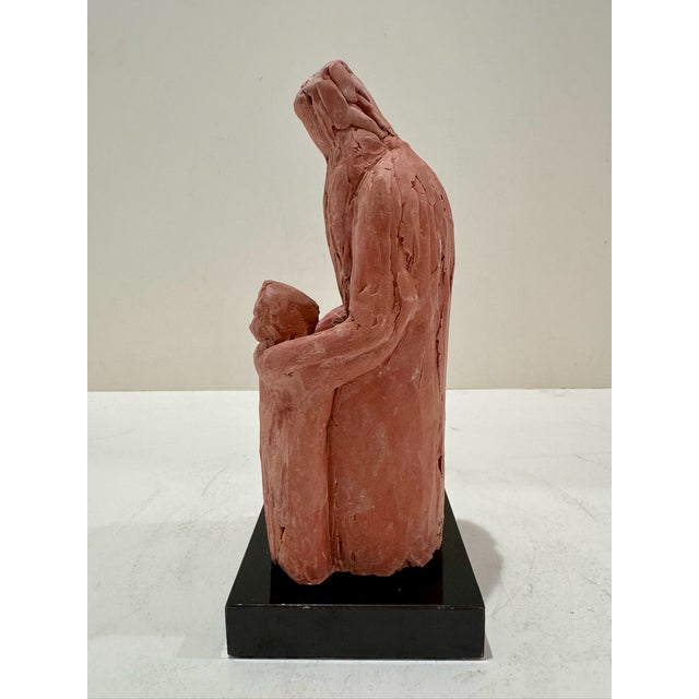 1960s Larry Mohr Terracotta Mother and Child Figural Sculpture Signed From Artist Estate For Sale - Image 5 of 8