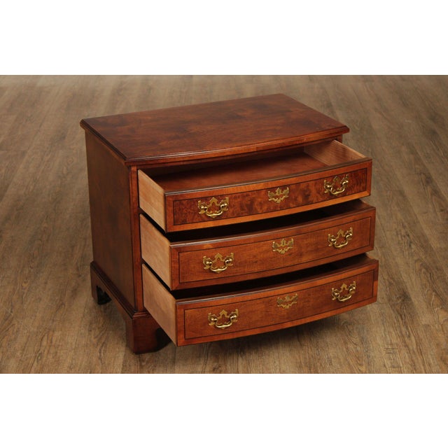 Henredon Henredon Aston Court Pair Of Mahogany Nightstands For Sale - Image 4 of 18
