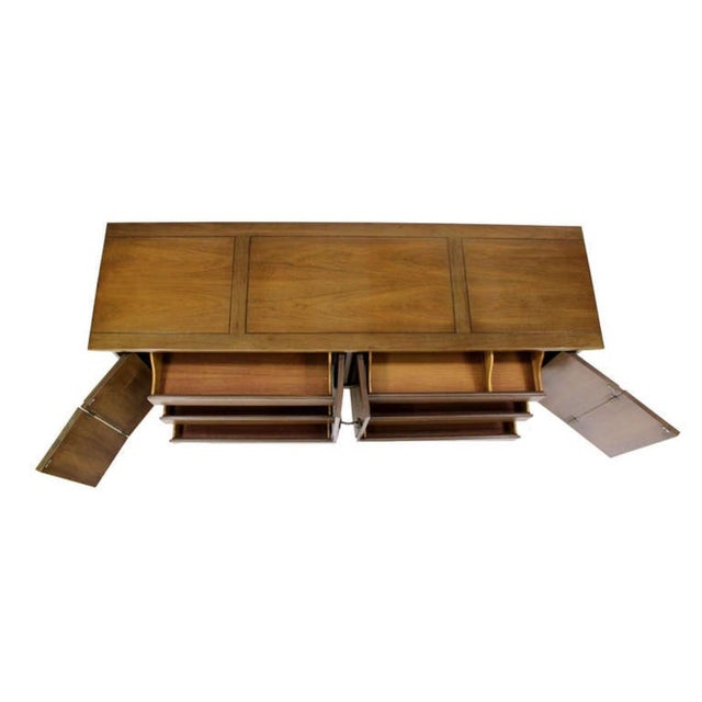 Henredon Mid Century Modern Burlwood Long Credenza 6 Drawers Dresser Matching Mirror MINT For Sale - Image 4 of 9