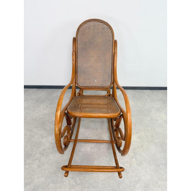 Thonet Large Rocking Chair from Thonet, 1890s For Sale - Image 4 of 10