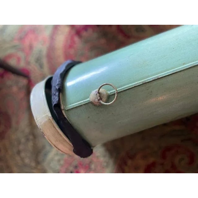 French Provincial 1940s Hand Painted Flowery Tole Hamper For Sale - Image 3 of 6