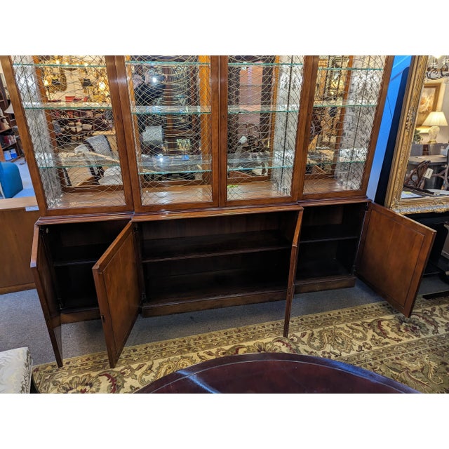 Baker Furniture Company Late 20th Century Vintage Baker China and Display Cabinet For Sale - Image 4 of 12